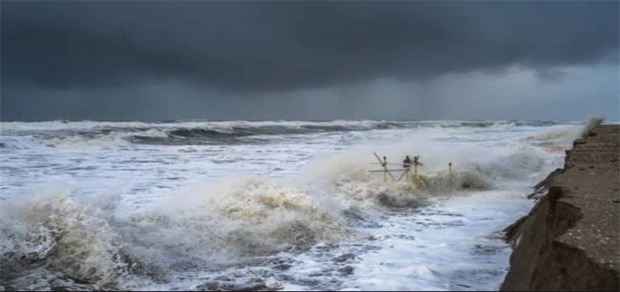 BMKG Rilis Peringatan Gelombang Tinggi 4 Meter 28-31 Desember