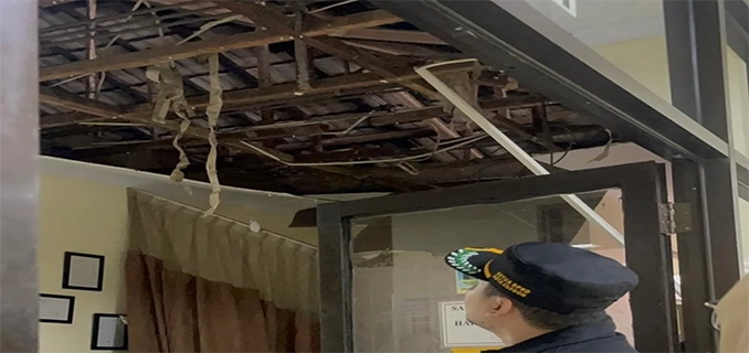 Plafon Ruang Operasi RSUD Cilegon Ambruk Tidak Ada Korban
