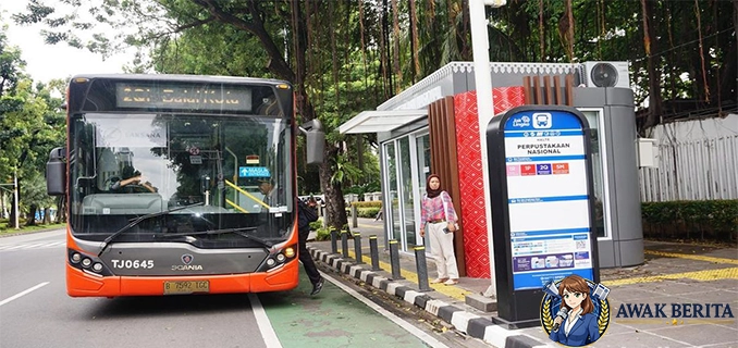 Wajah Baru Halte Perpusnas Kini Lebih Nyaman Dan Sejuk