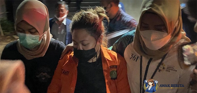 Korban CPNS Bodong Tagih Rp8.1 M ke Nia Daniaty