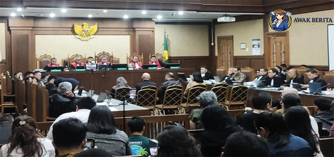 Eks Anak Buah Nadiem Emosi Saat Diperiksa Jaksa